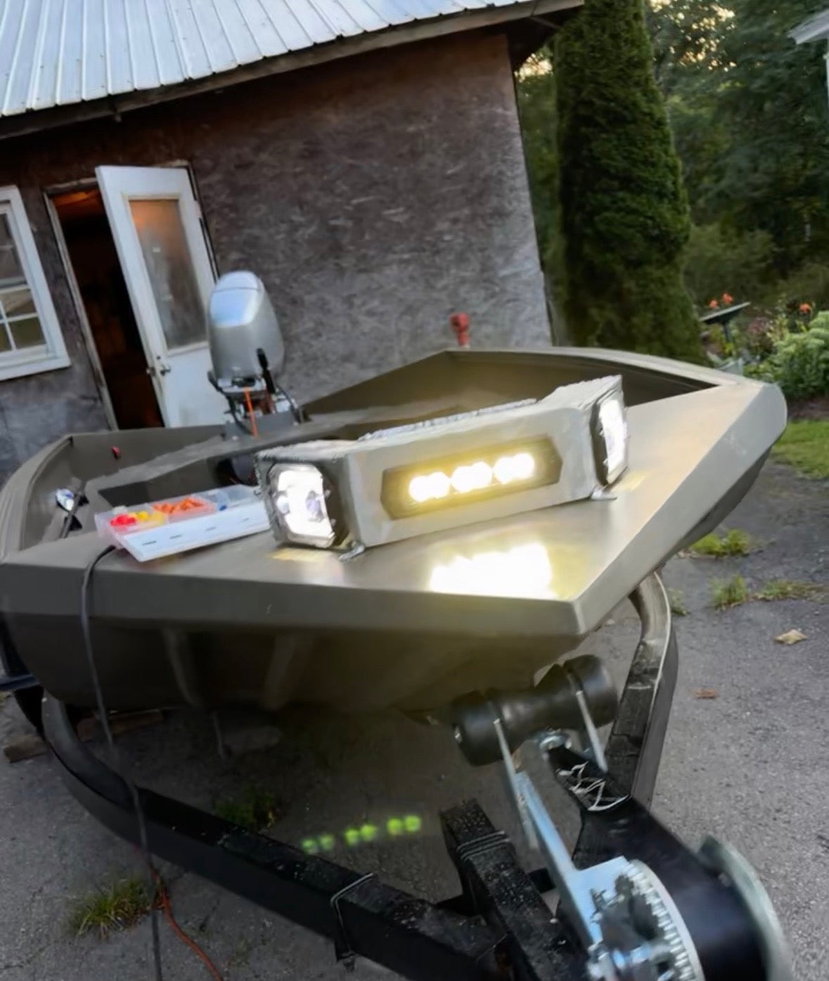 Light bar housing
